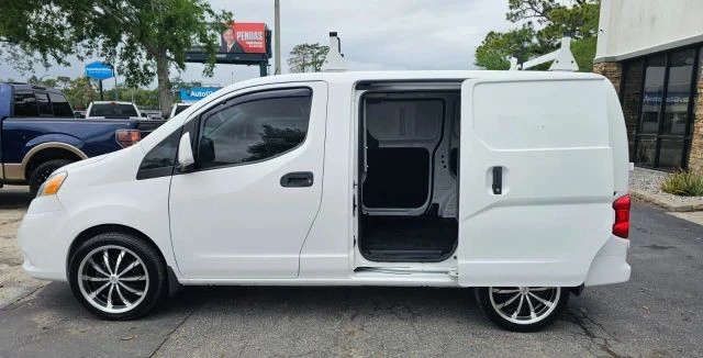 2015 Nissan NV - Image 10 of 21