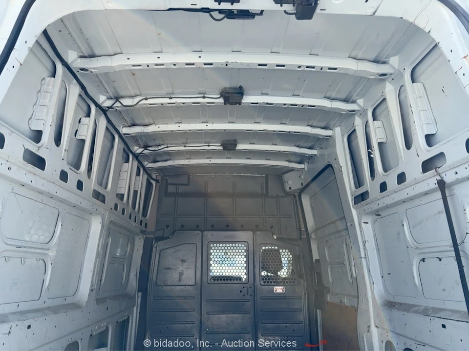 2015 Nissan NV3500 - Image 11 of 12