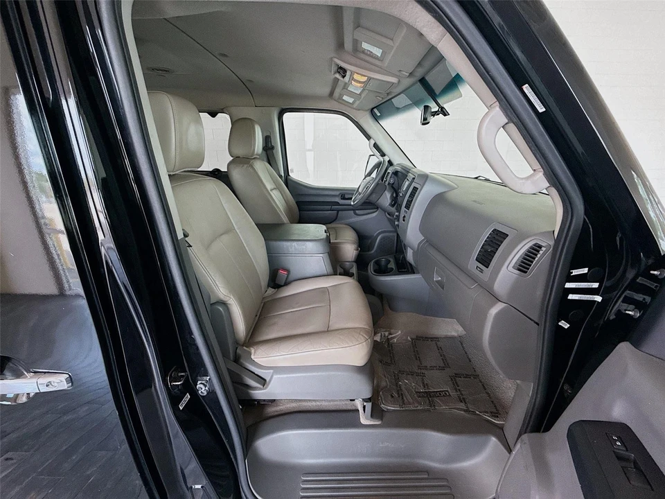 2015 Nissan NV3500 - Image 21 of 31