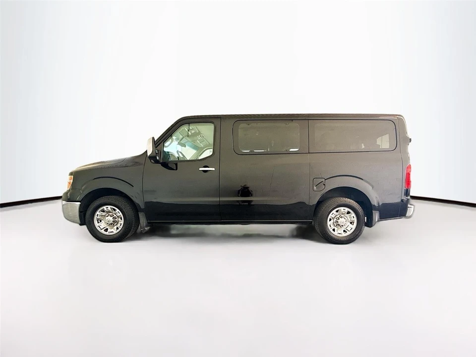 2015 Nissan NV3500 - Image 28 of 31