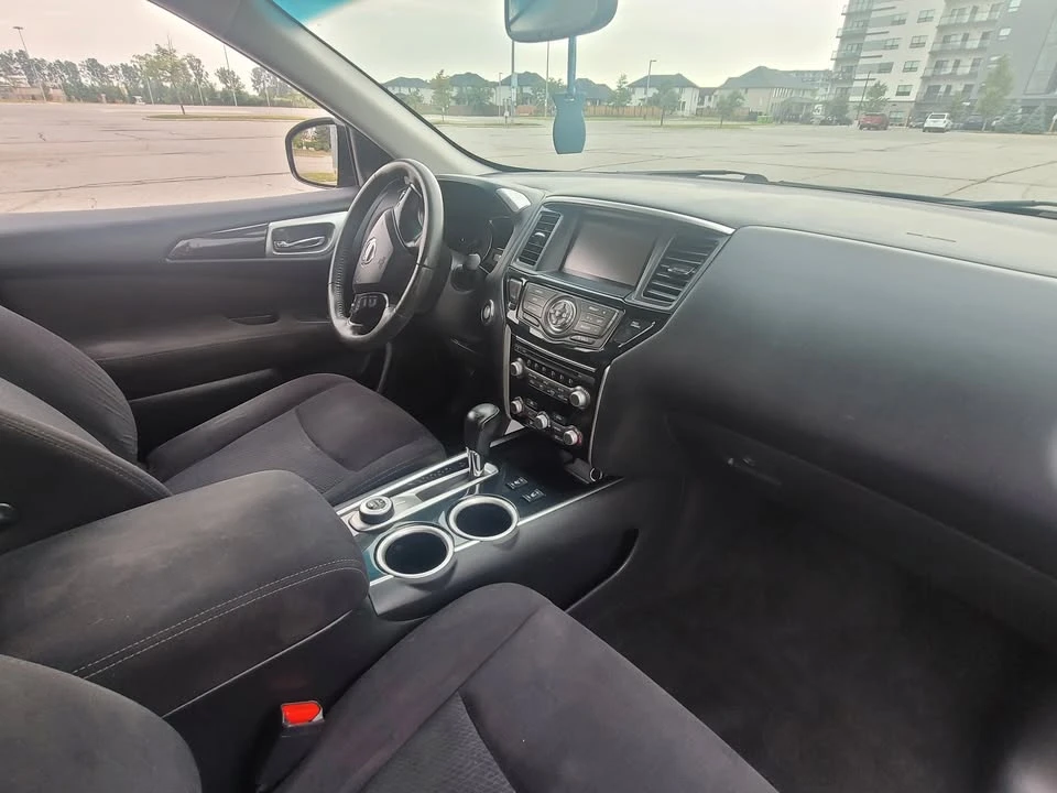 2015 Nissan Pathfinder 4th Gen - Image 5 of 9