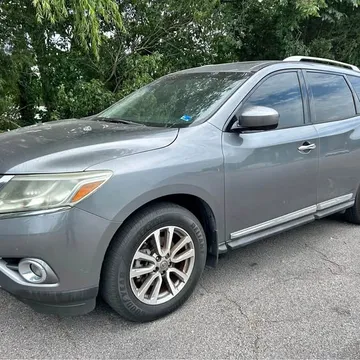 2015 Nissan Pathfinder LE