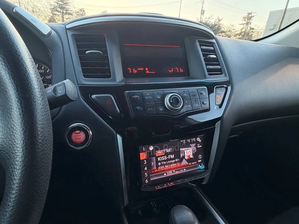 2015 Nissan Pathfinder 4th Gen - Image 13 of 14