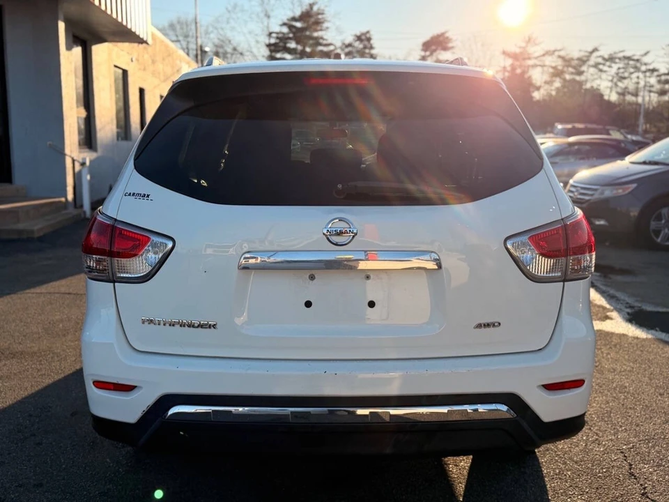 2015 Nissan Pathfinder 4th Gen - Image 8 of 14