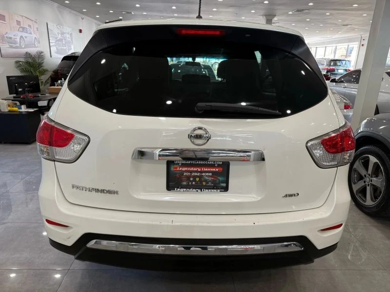 2015 Nissan Pathfinder 4th Gen - Image 4 of 12