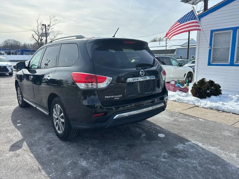 2015 Nissan Pathfinder 4th Gen - Image 3 of 11