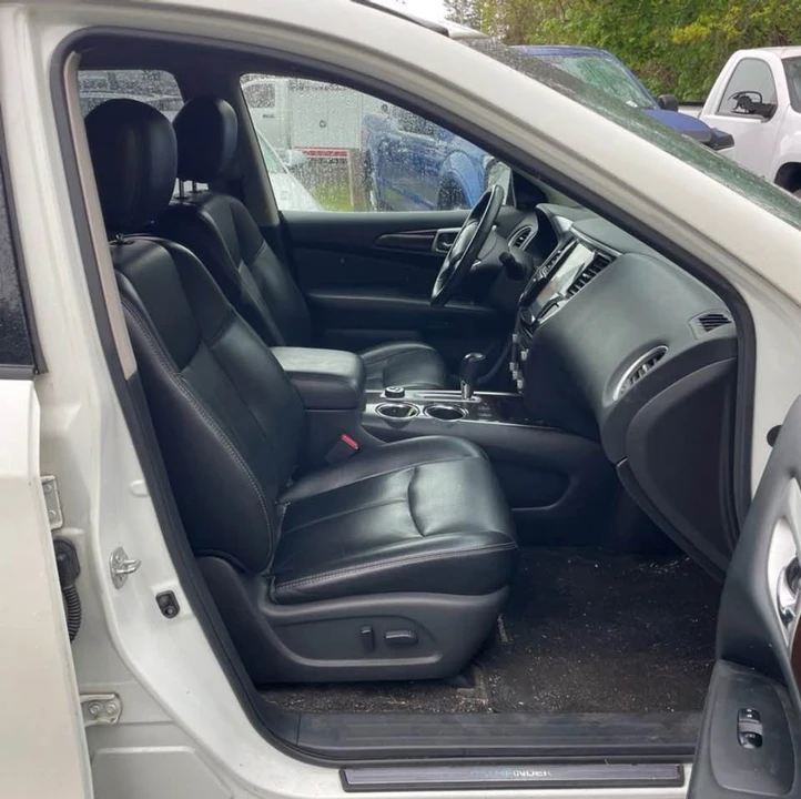 2015 Nissan Pathfinder 4th Gen - Image 3 of 4