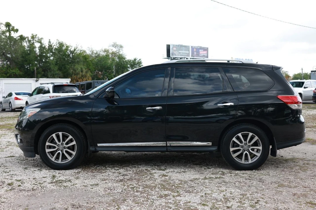 2015 Nissan Pathfinder 4th Gen - Image 3 of 21