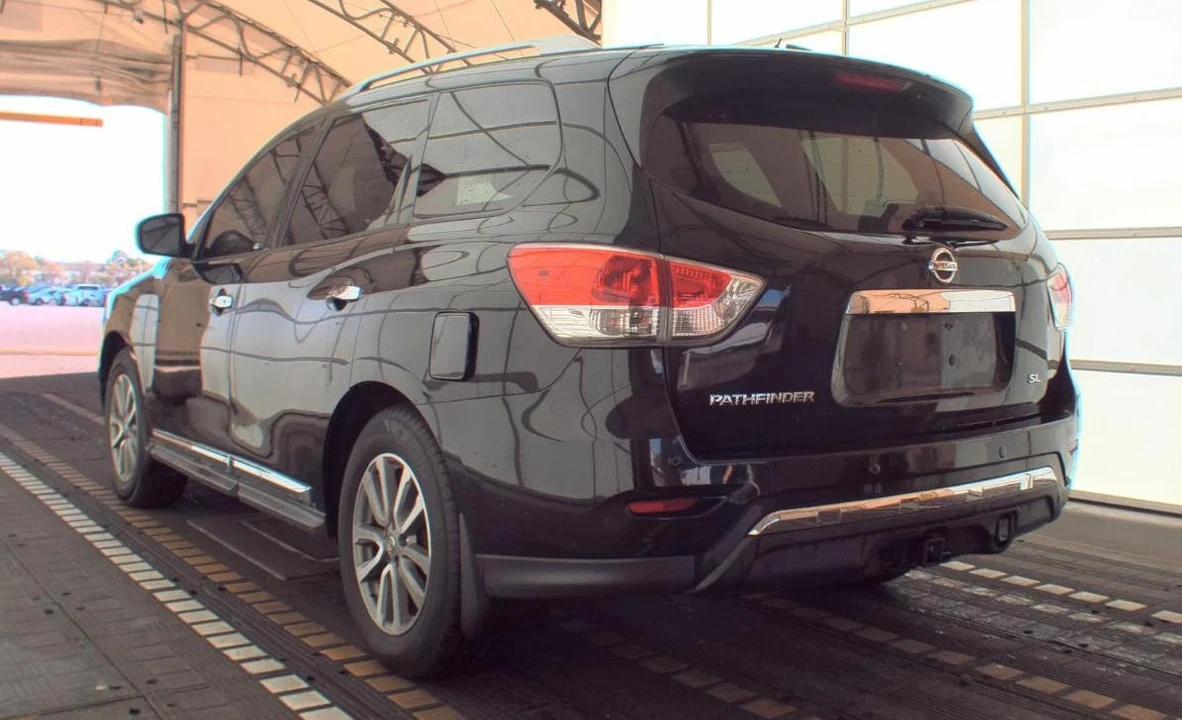2015 Nissan Pathfinder 4th Gen - Image 6 of 13