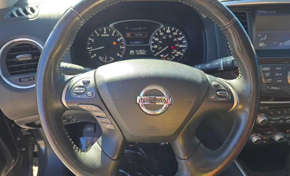 2015 Nissan Pathfinder 4th Gen - Image 10 of 13