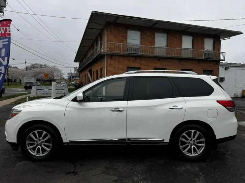 2015 Nissan Pathfinder 4th Gen - Image 9 of 12