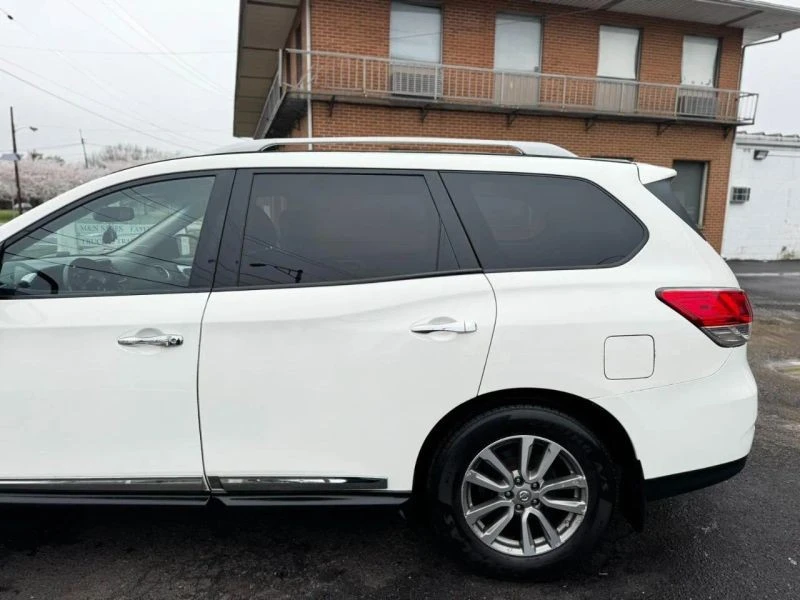 2015 Nissan Pathfinder 4th Gen - Image 8 of 12