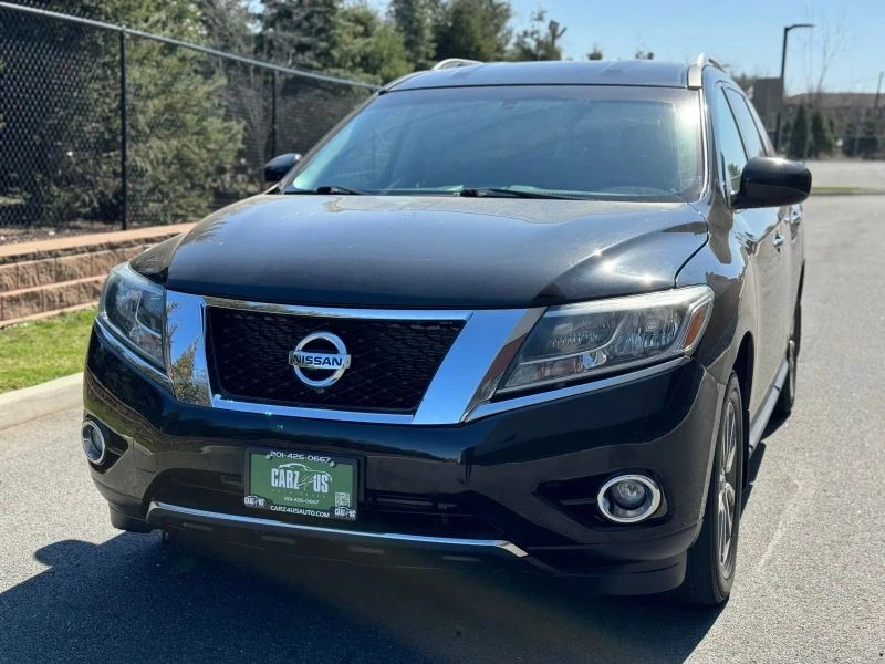 2015 Nissan Pathfinder 4th Gen - Image 2 of 12