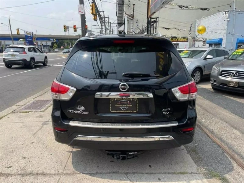 2015 Nissan Pathfinder 4th Gen - Image 4 of 12
