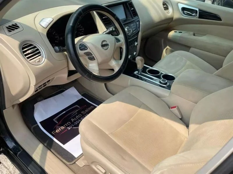 2015 Nissan Pathfinder 4th Gen - Image 10 of 12