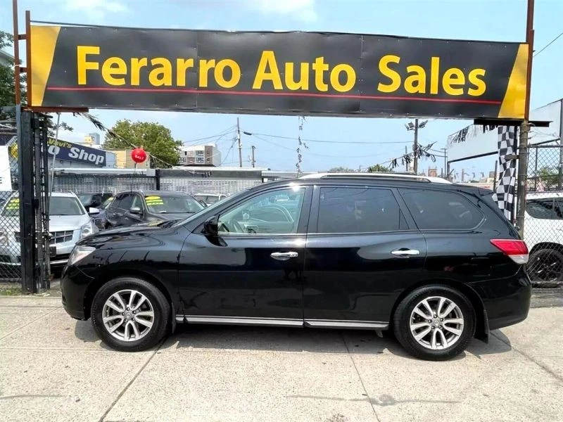 2015 Nissan Pathfinder 4th Gen - Image 2 of 12