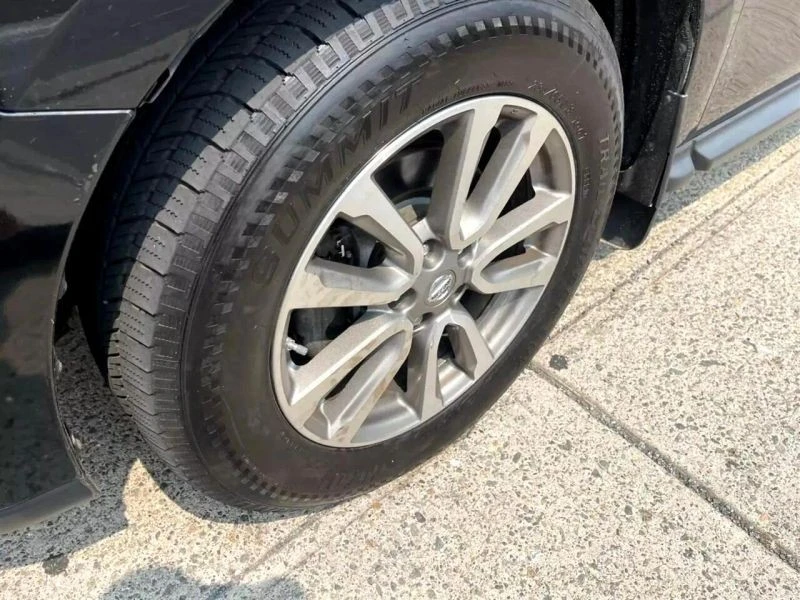 2015 Nissan Pathfinder 4th Gen - Image 9 of 12
