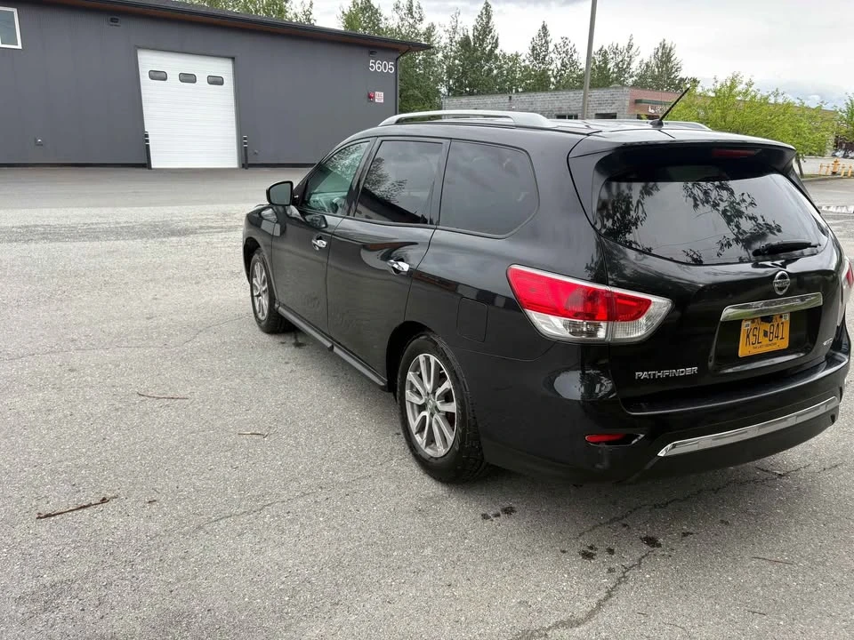 2015 Nissan Pathfinder 4th Gen - Image 9 of 20