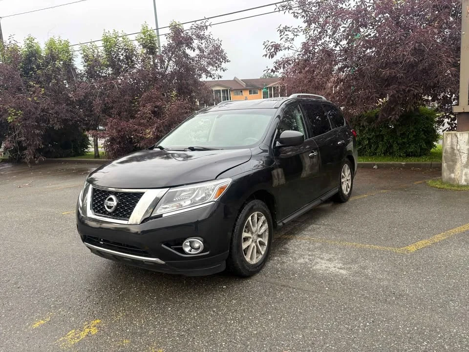 2015 Nissan Pathfinder 4th Gen - Image 2 of 20