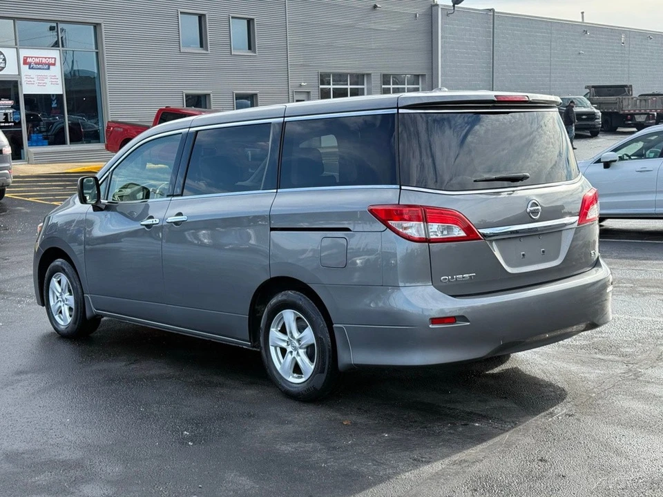 2015 Nissan Quest - Image 5 of 12