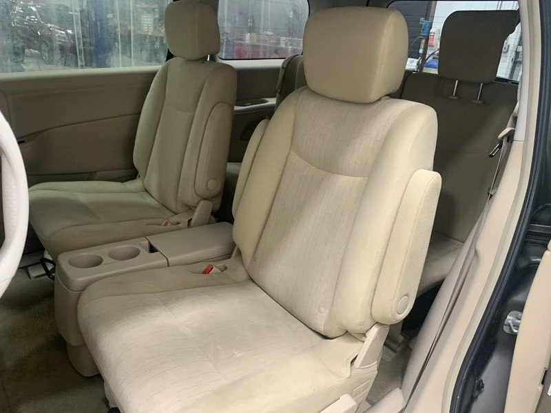 2015 Nissan Quest - Image 12 of 21