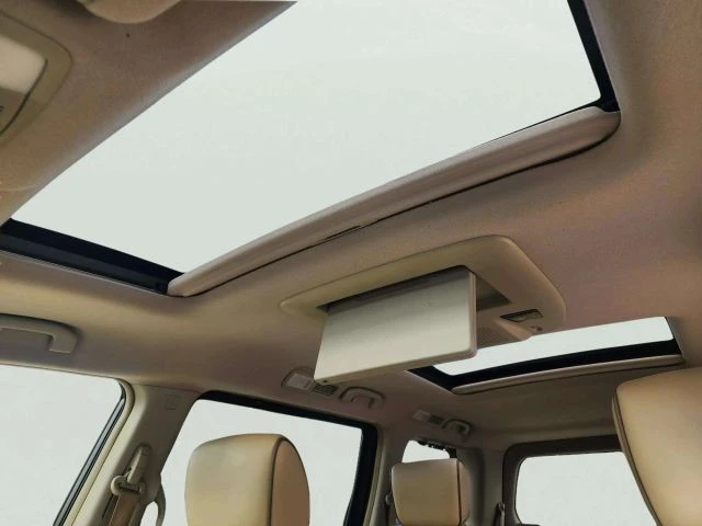 2015 Nissan Quest - Image 19 of 21