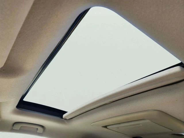 2015 Nissan Quest - Image 21 of 21