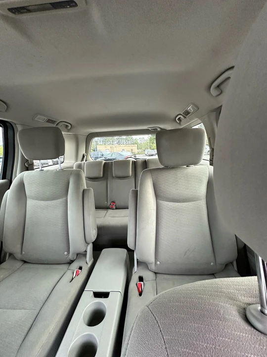 2015 Nissan Quest - Image 17 of 19
