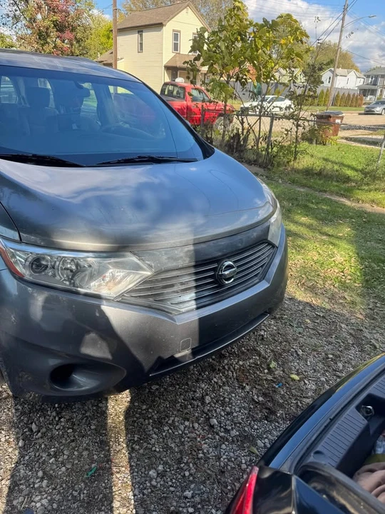 2015 Nissan Quest - Image 6 of 10