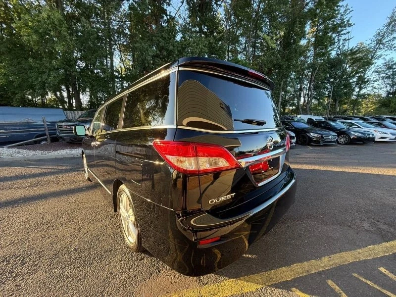 2015 Nissan Quest - Image 4 of 12