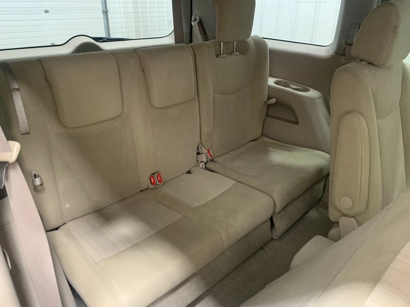 2015 Nissan Quest - Image 17 of 21