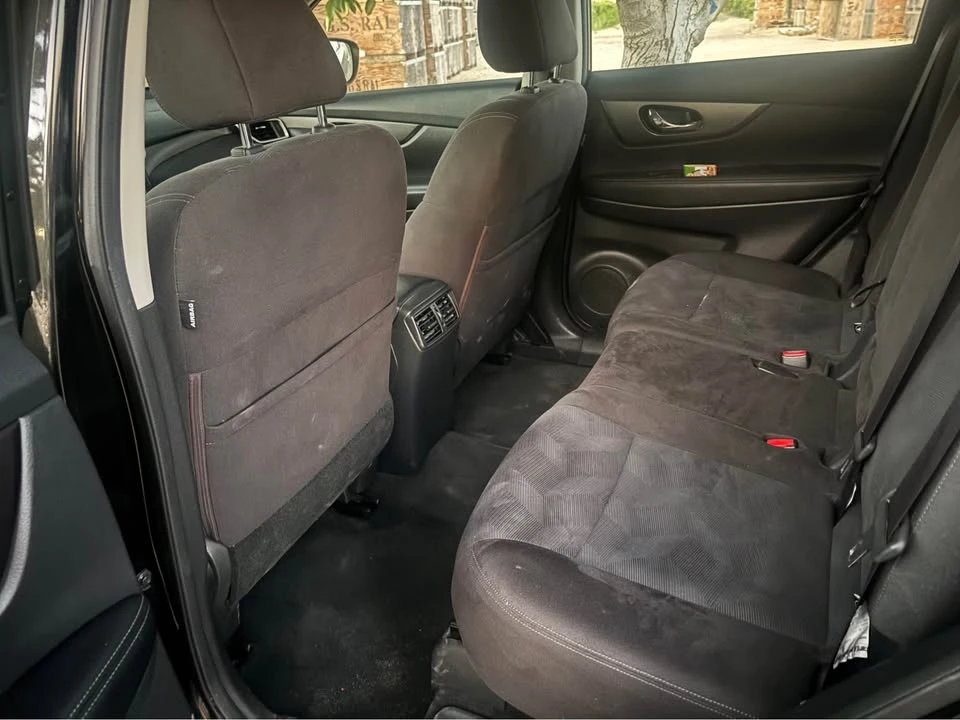 2015 Nissan Rogue - Image 4 of 8