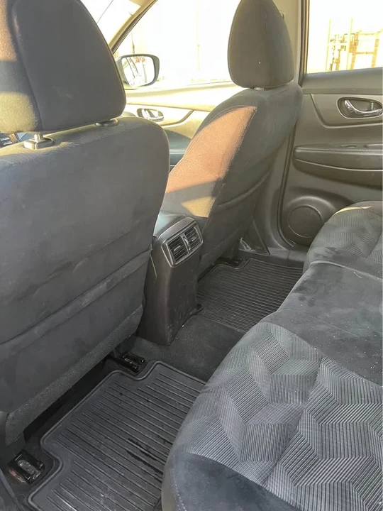 2015 Nissan Rogue - Image 6 of 8