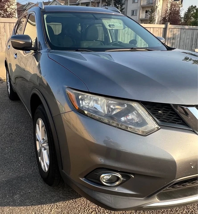 2015 Nissan Rogue - Image 4 of 8