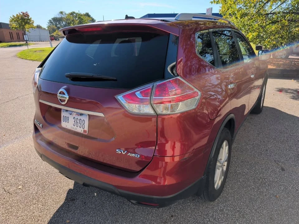 2015 Nissan Rogue - Image 9 of 12