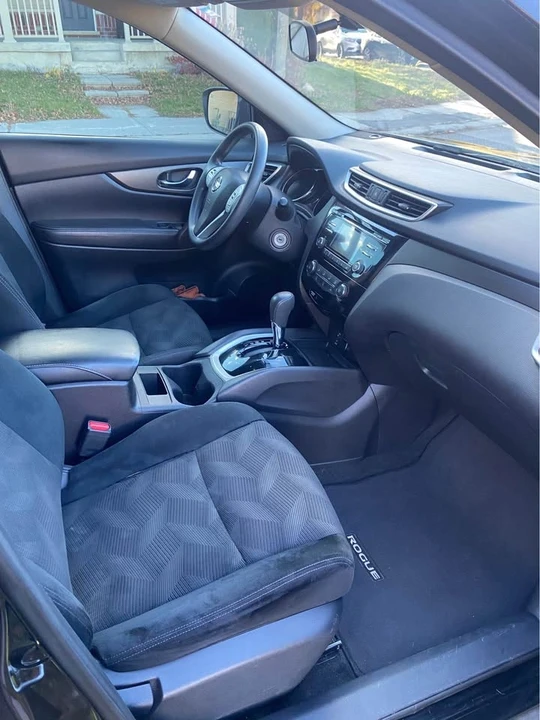 2015 Nissan Rogue - Image 7 of 9