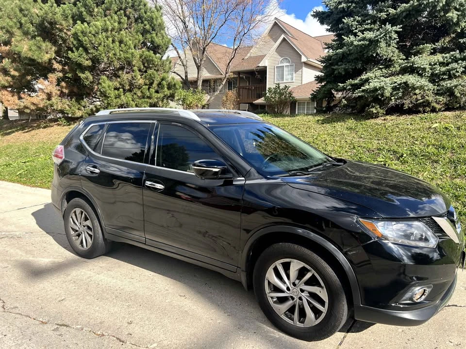 2015 Nissan Rogue - Image 3 of 5