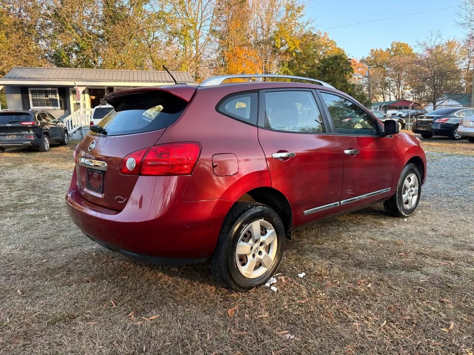 2015 Nissan Rogue - Image 4 of 10
