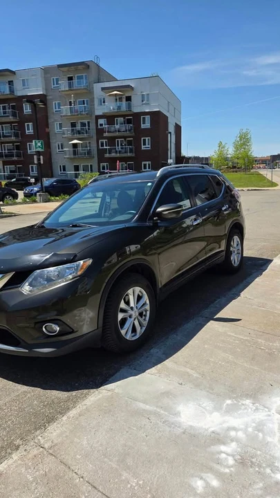2015 Nissan Rogue - Image 2 of 4