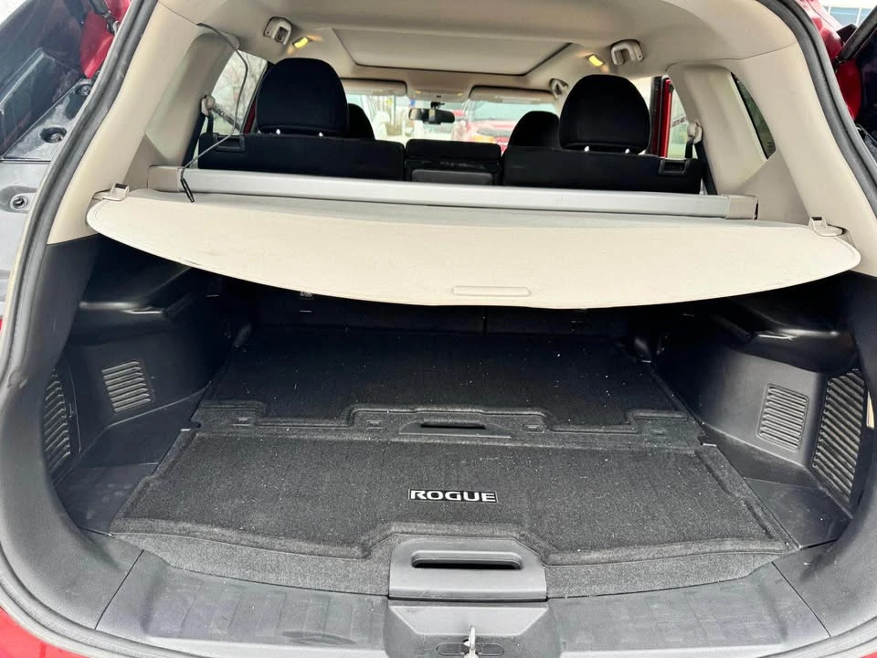 2015 Nissan Rogue - Image 8 of 15