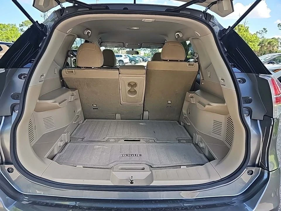 2015 Nissan Rogue - Image 8 of 12