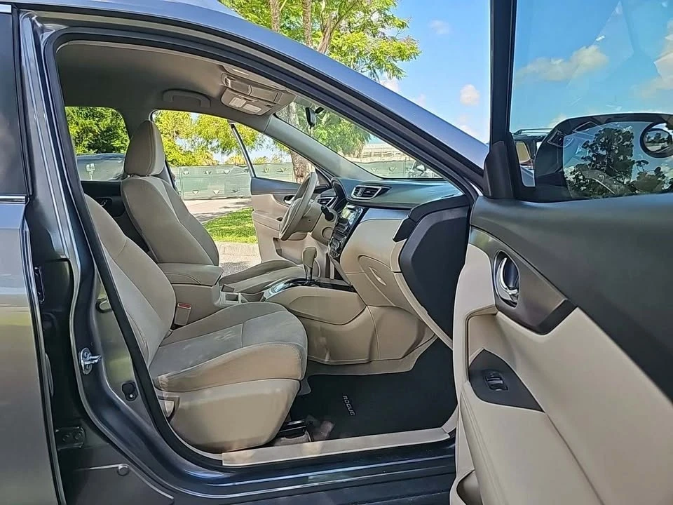 2015 Nissan Rogue - Image 4 of 12