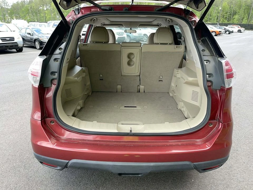 2015 Nissan Rogue - Image 6 of 8