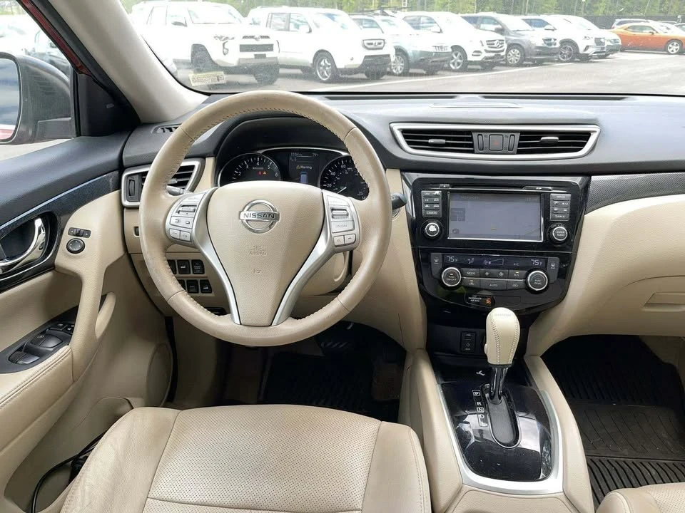 2015 Nissan Rogue - Image 3 of 8