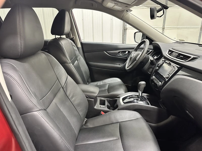 2015 Nissan Rogue - Image 17 of 21