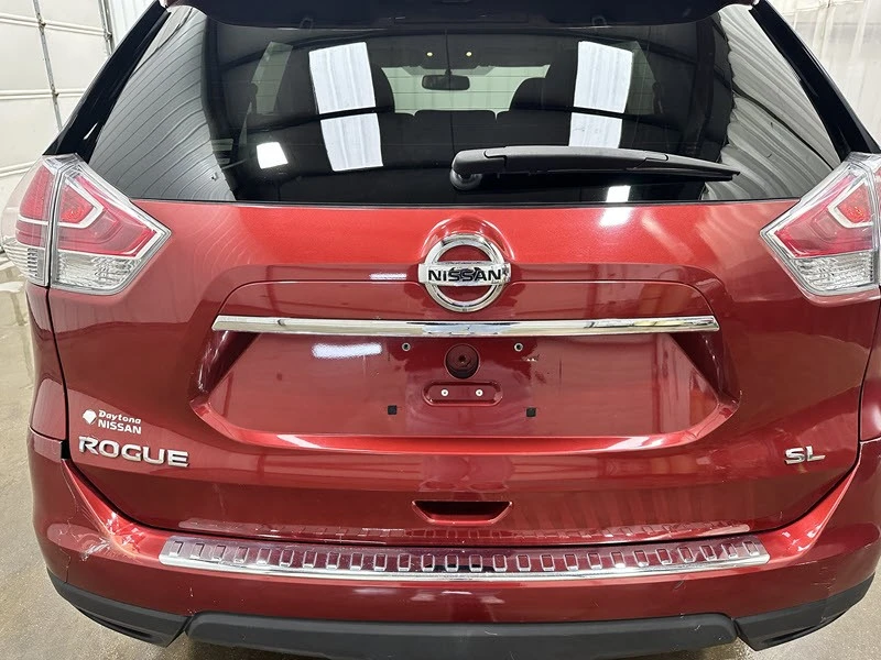 2015 Nissan Rogue - Image 13 of 21