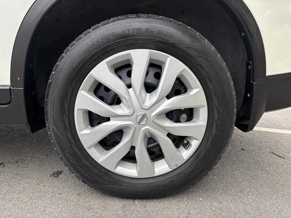 2015 Nissan Rogue - Image 17 of 17