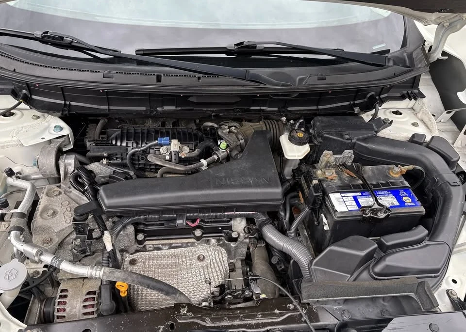 2015 Nissan Rogue - Image 16 of 17