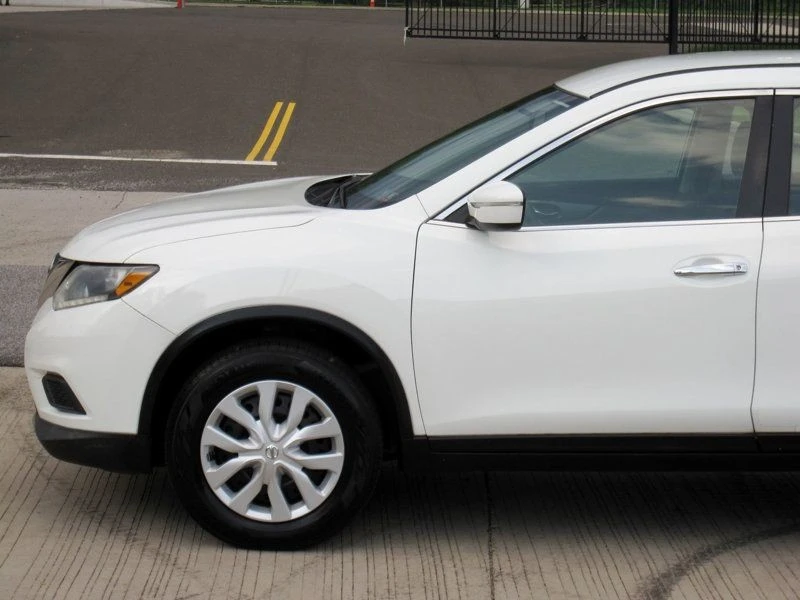 2015 Nissan Rogue - Image 7 of 12