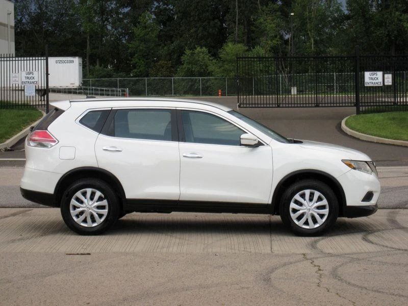 2015 Nissan Rogue - Image 9 of 12